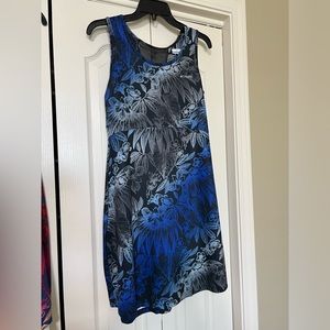 Women’s Columbia Sportswear dress. Like new, size Medium.